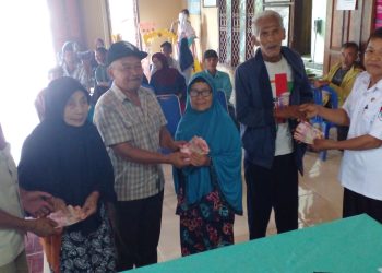 Pemdes Liberia Timur Salurkan BLT DD 2024 Tahap I