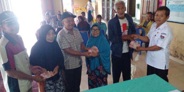 Pemdes Liberia Timur Salurkan BLT DD 2024 Tahap I