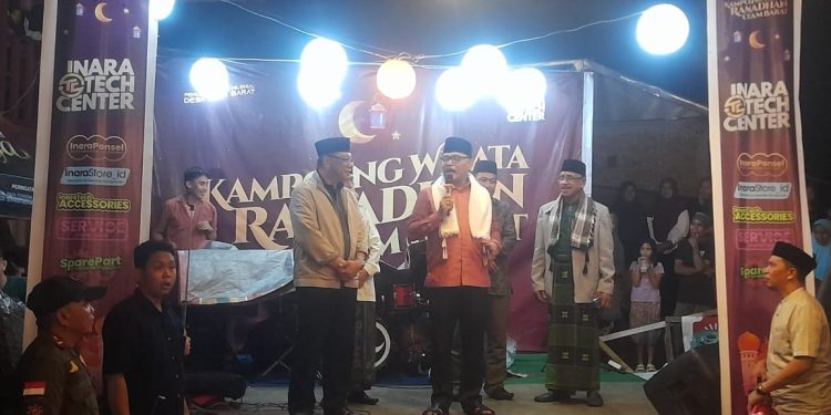Dukung Kreativitas Pemuda Desa Otam, Bupati Limi Beri Bantuan 10 Juta Rupiah