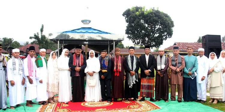 Pemkab Bolmong Gelar Salat Idul Fitri 1445 H Bersama Masyarakat di Kecamatan Lolayan