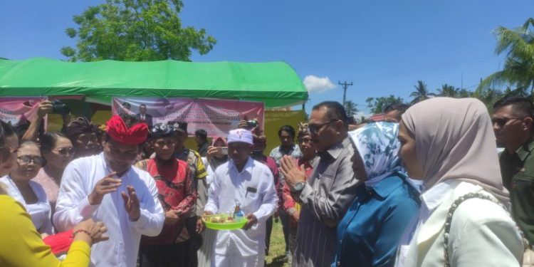 Bupati Limi Hadiri Perayaan Dharma Santi Umat Hindu di Dumoga