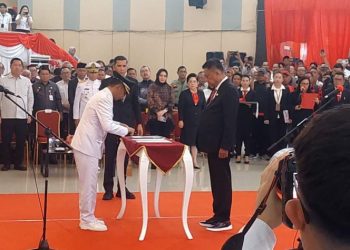 Gubernur Olly Lantik Jusnan C Mokoginta sebagai Pj Bupati Bolmong