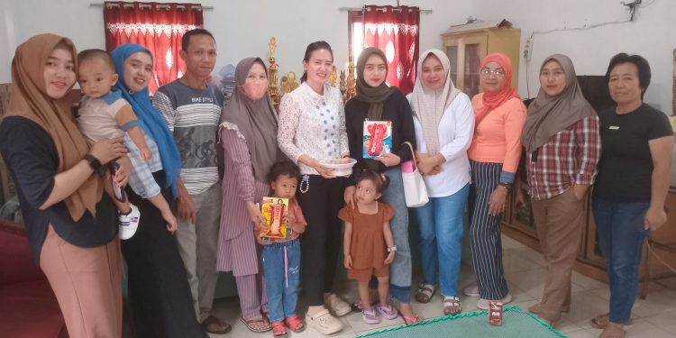 Pemdes Modayag III Beri Bantuan 96 Paket Makanan Tambahan kepada Bayi, Anak Balita dan Bumil