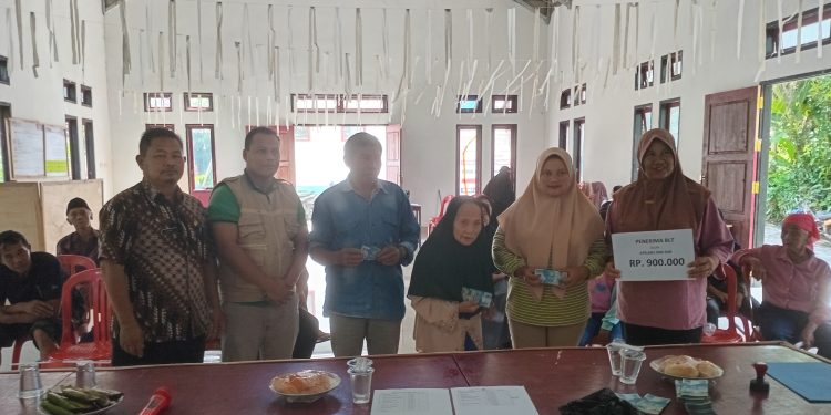 Pemdes Candi Rejo Salurkan BLT DD 2024 Tahap II