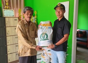 Pemdes Liberia Timur Salurkan Bantuan Pangan Beras Tahap V