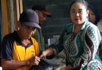 Pemdes Purworejo Timur Salurkan Bantuan Pupuk Urea dan Npk Mutiara kepada Para Petani
