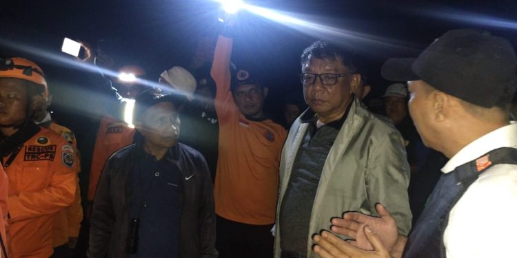 Turun ke Lokasi Terdampak Banjir, Sekda Bolmong Imbau Warga Sigap Terhadap Keselamatan