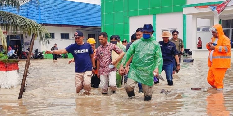 Warga Terdampak Banjir Terima Bantuan Pemkab Bolmong