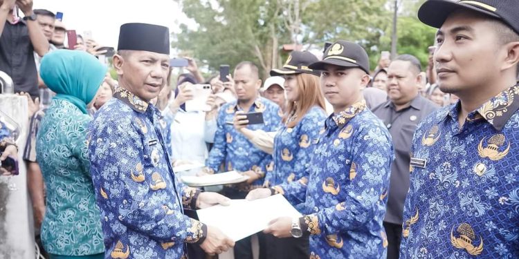 785 PPPK Bolmong Terima SK