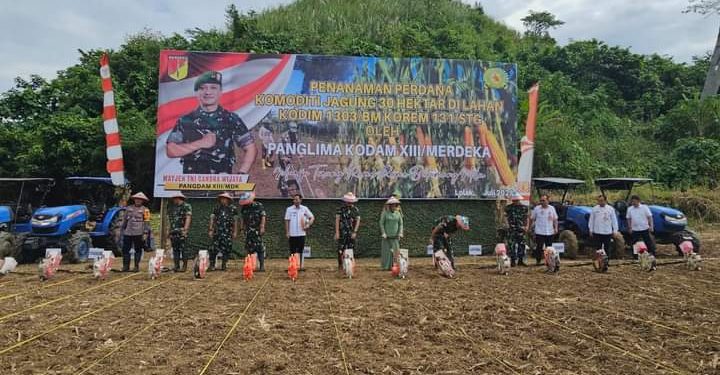 Sukseskan Program Jokowi, Pj Bupati Tanam Jagung Bersama Pangdam XIII/Merdeka