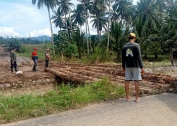 Pemkab Bolmong Bangun Jembatan Darurat Penghubung Desa Doloduo-Makaruwo