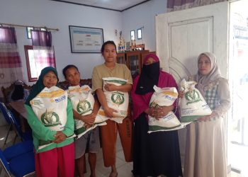 50 KPM Desa Liberia Terima Bantuan Pangan Beras Tahap VI