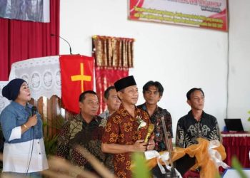 Pj Bupati Hadiri HUT GMIBM Alfa Omega Mariri Lama