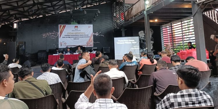 KPU Bolmong Gelar Media Gathering: Bahas Peran Media dalam Diseminasi Pilkada 2024