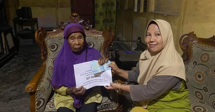 Pemdes Liberia Salurkan BLT DD 2024 Tahap III Secara Door To Door