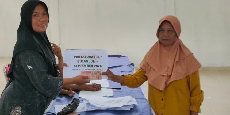 Pemdes Sumber Rejo Salurkan BLT DD 2024 Tahap IV