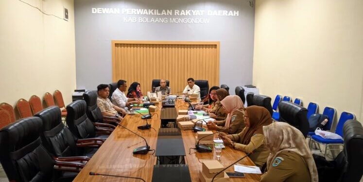 Komisi III DPRD Bolmong Rapat Kerja Bersma Eksekutif