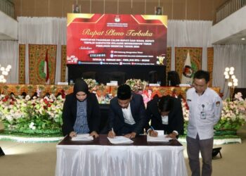 KPU Boltim Sukses Gelar Rapat Pleno Terbuka Penetapan Bupati dan Wakil Bupati Terpilih