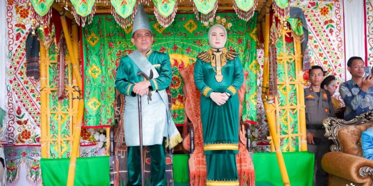 Bupati Bolmong Yusra Alhabsyi Terima Gelar Adat ‘ Ki Punu’