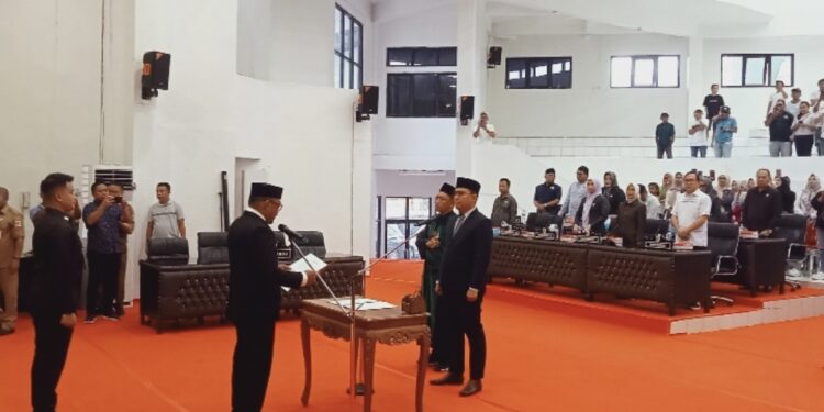 Ketua DPRD Kotamobagu Pimpin Paripurna PAW Anggota Dewan