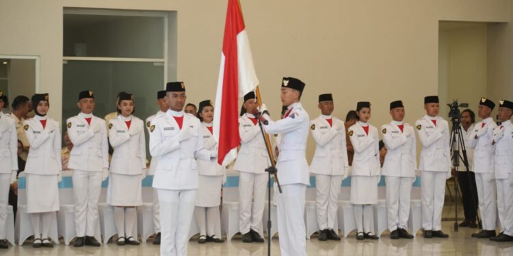 Tiga Putra-putri Bolsel Resmi Dikukuhkan sebagai Paskibraka Sulut, Wabup Deddy: Selamat Bertugas