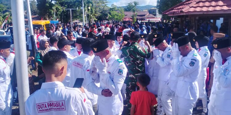 Tangis Haru Pecah, Paskibraka Bolsel Sukses Kibarkan Bendera Merah Putih