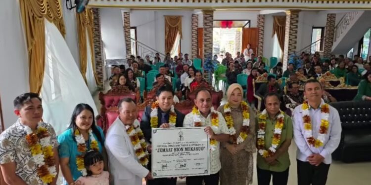 Bupati Bolmong Resmikan Gereja Pentakosta Sion Mekaruo