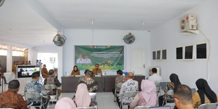 Mewakili Walikota Kotamobagu, Sekot Sofyan Mokoginta Buka Uji Kompetensi JPT Pratama