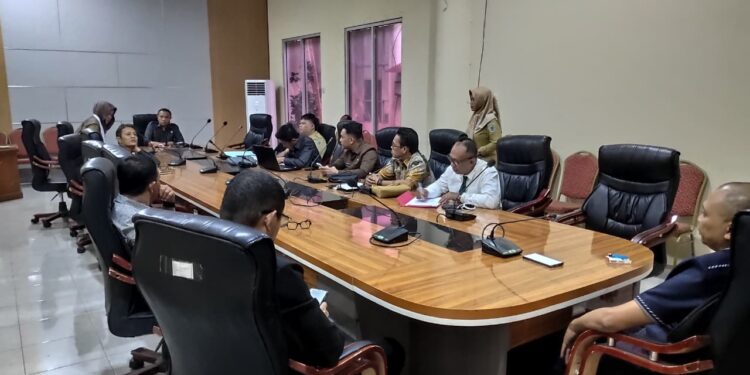 Bapemperda DPRD Bolmong Gelar Rapat Kerja Bersama Eksekutif dan PD Gadasera