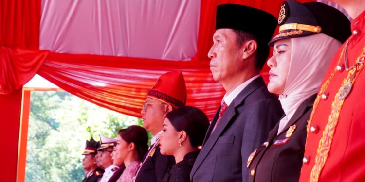 Bupati Bolsel Hadiri Upacara HUT Kabupaten Minut