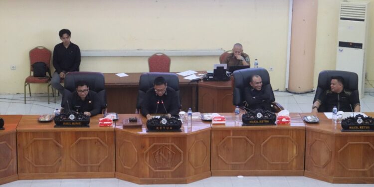 Ketua DPRD Bolmong Pimpin Paripurna Penyampaian Ranperda APBD 2026