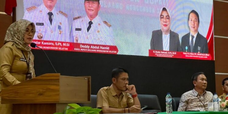 Kepala Dispendikbud Bolsel Resmi Buka Bimtek Peningkatan SDM Penggunaan Data Aplikasi Dapodik
