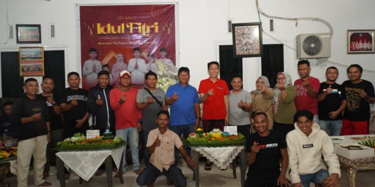 Bupati Iskandar Dapat Kejutan Ultah ke-51 dari Wabup Deddy